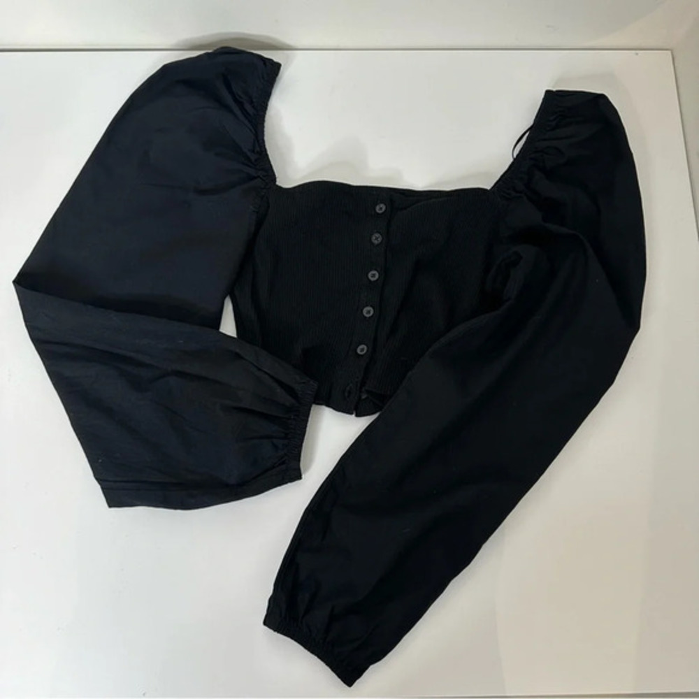 Zara Semi cropped top with  puffy sleeves